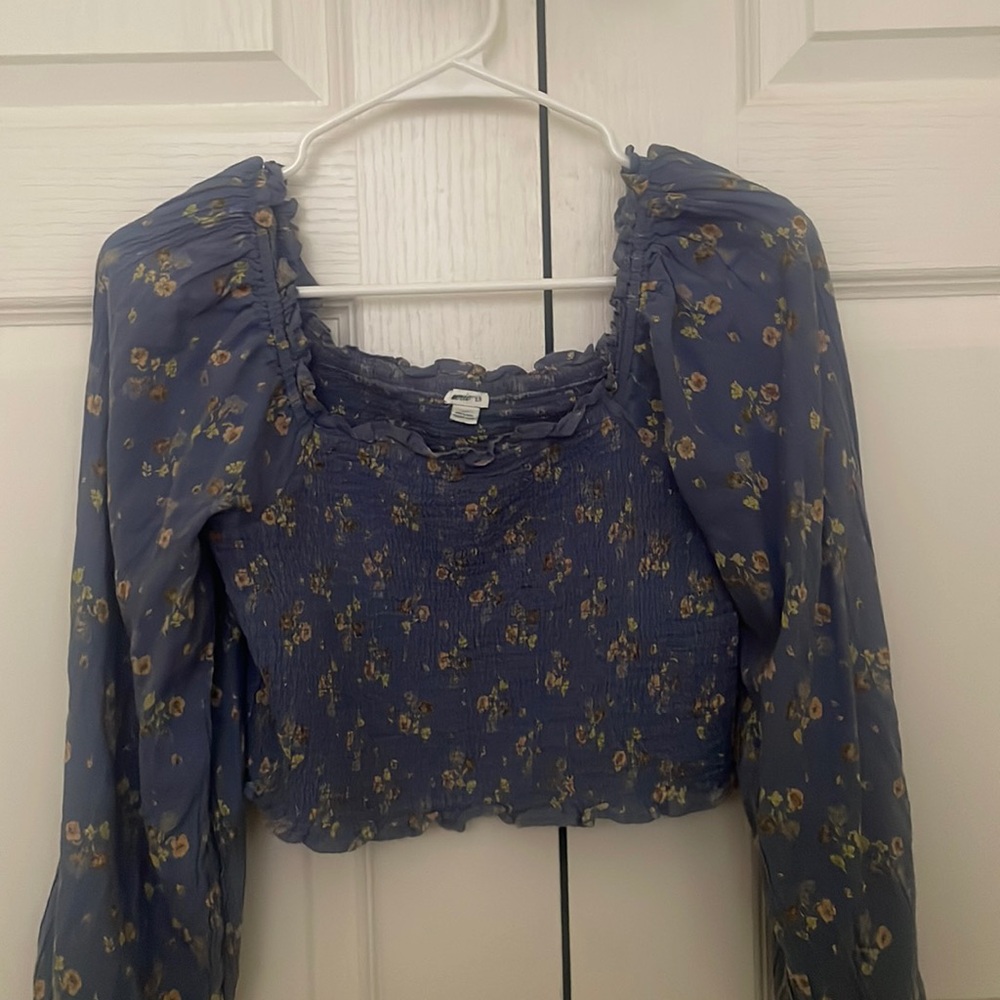 Women’s blue floral top (aerie small)